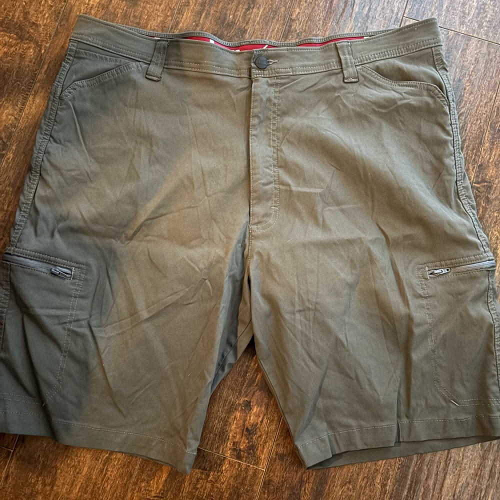Men's Cargo Performance Shorts